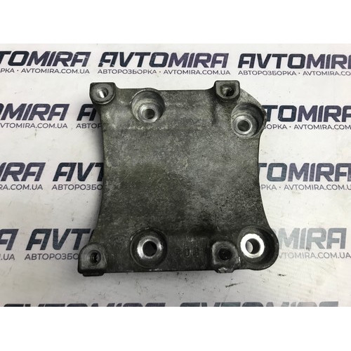 Кронштейн компресора кондиціонера Honda CR-V III 2.2CTDi 2006-2012 38930R06E00